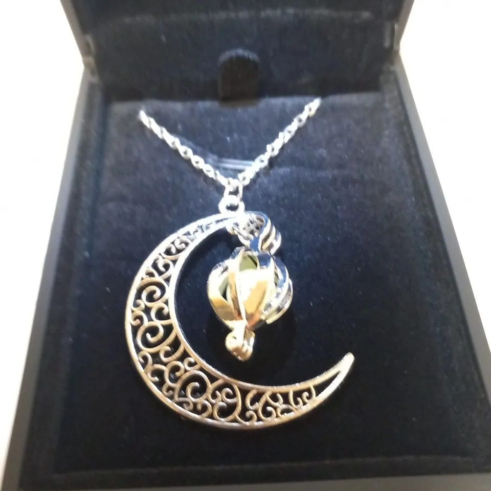 BOXED MOONLIGHT JEWELRY NECKLACE