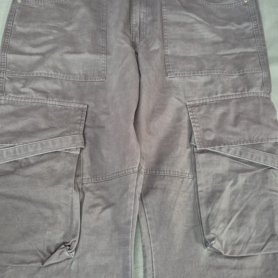 SPKD CARGO PANTS IN GREY SIZE XL