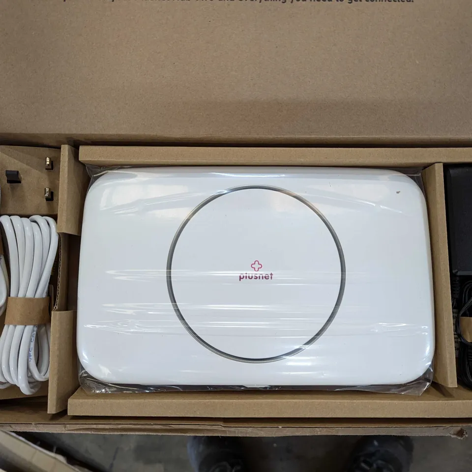 BOXED PLUSNET HUB 2 ROUTER