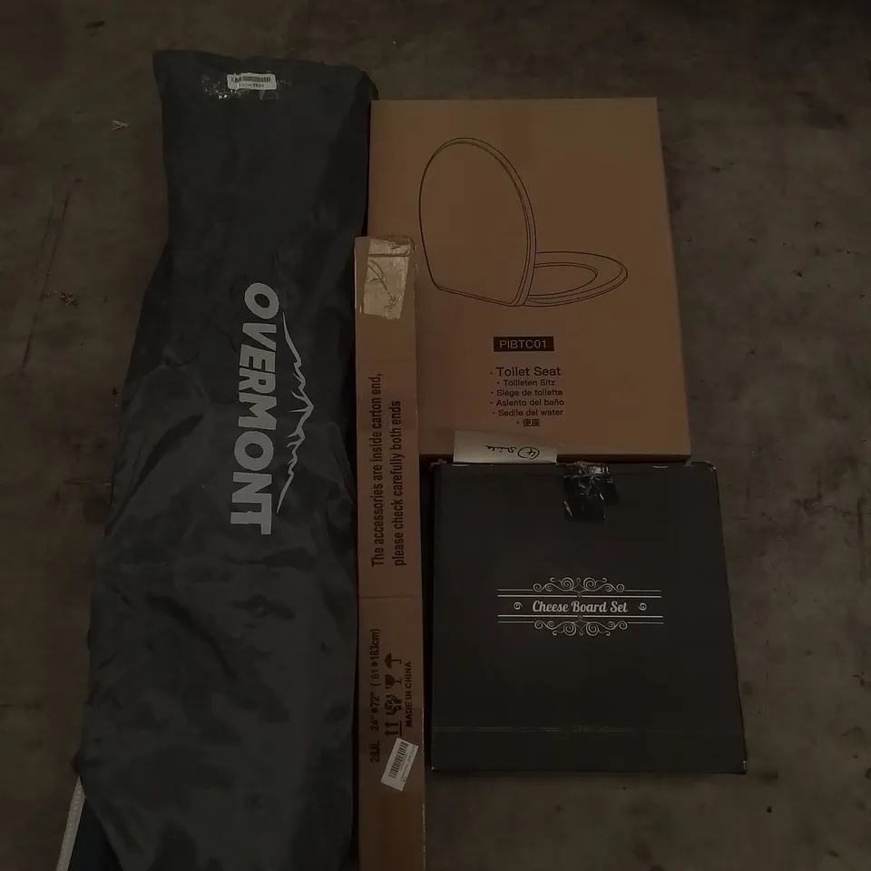 PALLET OF ASSORTED ITEMS INCLUDING CHEESE BOARD SET, ROLLER BLIND, TOILET SEAT, FOLDING CAMPING CHAIR