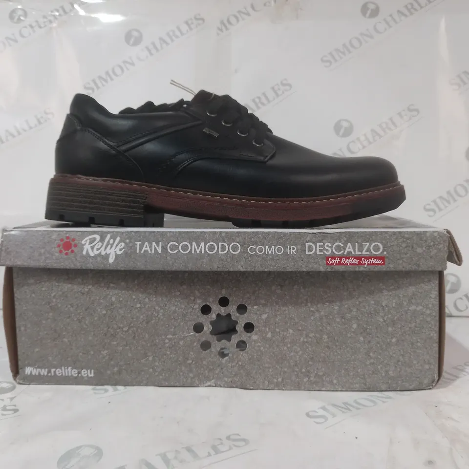 BOXED PAIR OF RELIFE LACE UP SHOES IN BLACK EU SIZE 44