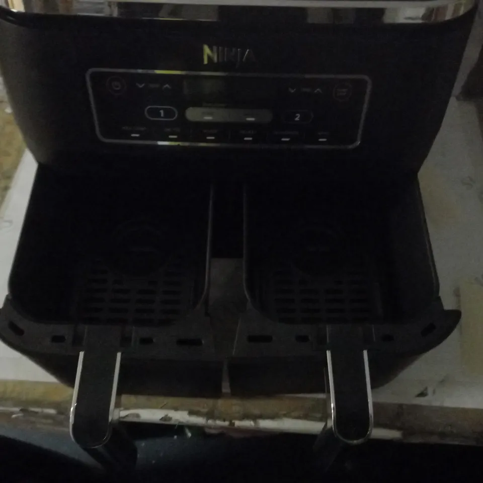NINJA FOODI DUAL ZONE 7.6L AIR FRYER AF300UK RRP £199