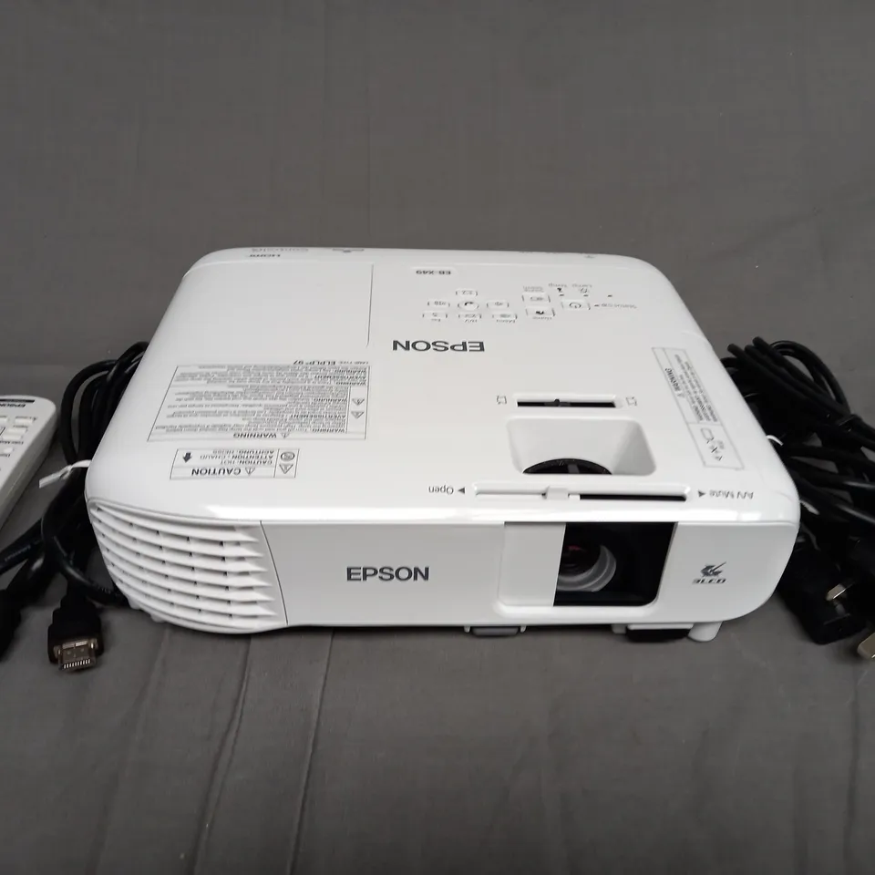 EPSON EB-X49 MULTIMEDIA PROJECTOR