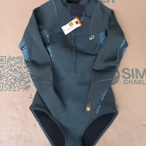 DECATHLON WOMEN'S TEAL WETSUIT-STYLE LONG-SLEEVE ONE-PIECE BODYSUIT SIZE MEDIUM
