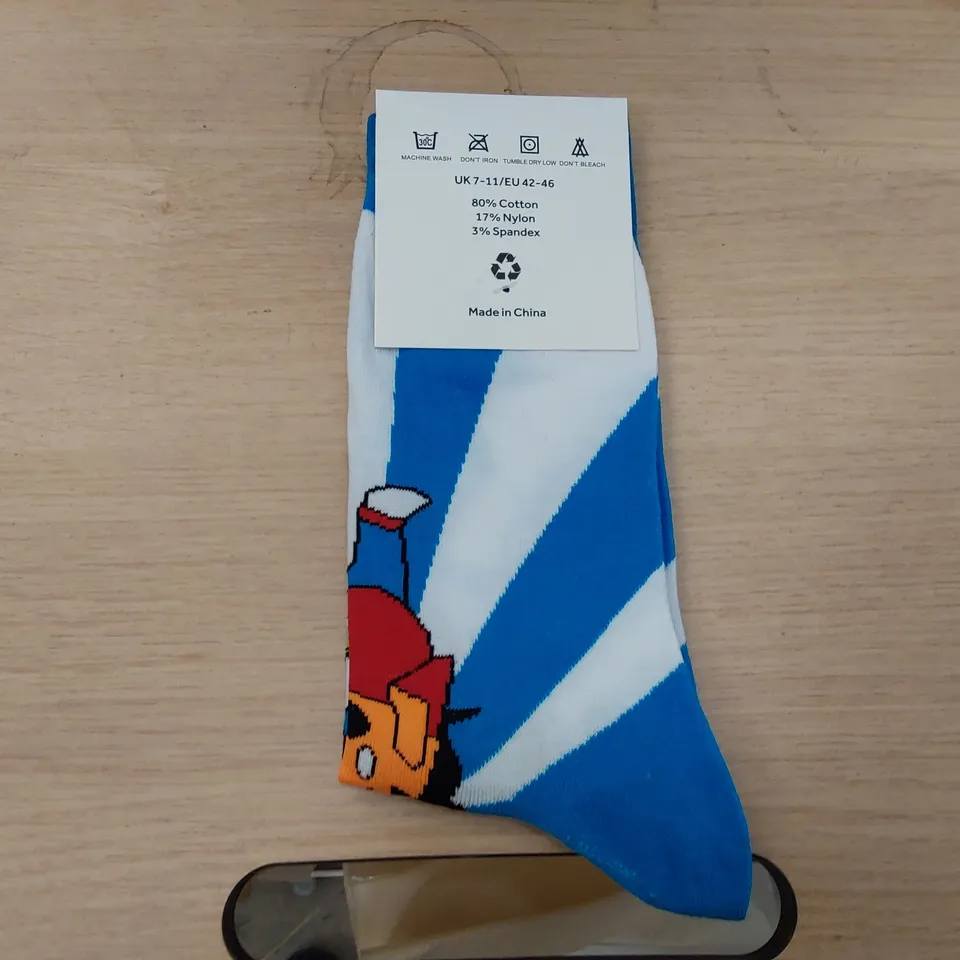 BOX OF APPROXIMATELY 360 PAIRS OF BRAND NEW BIER CO SOCKS (1 BOX)