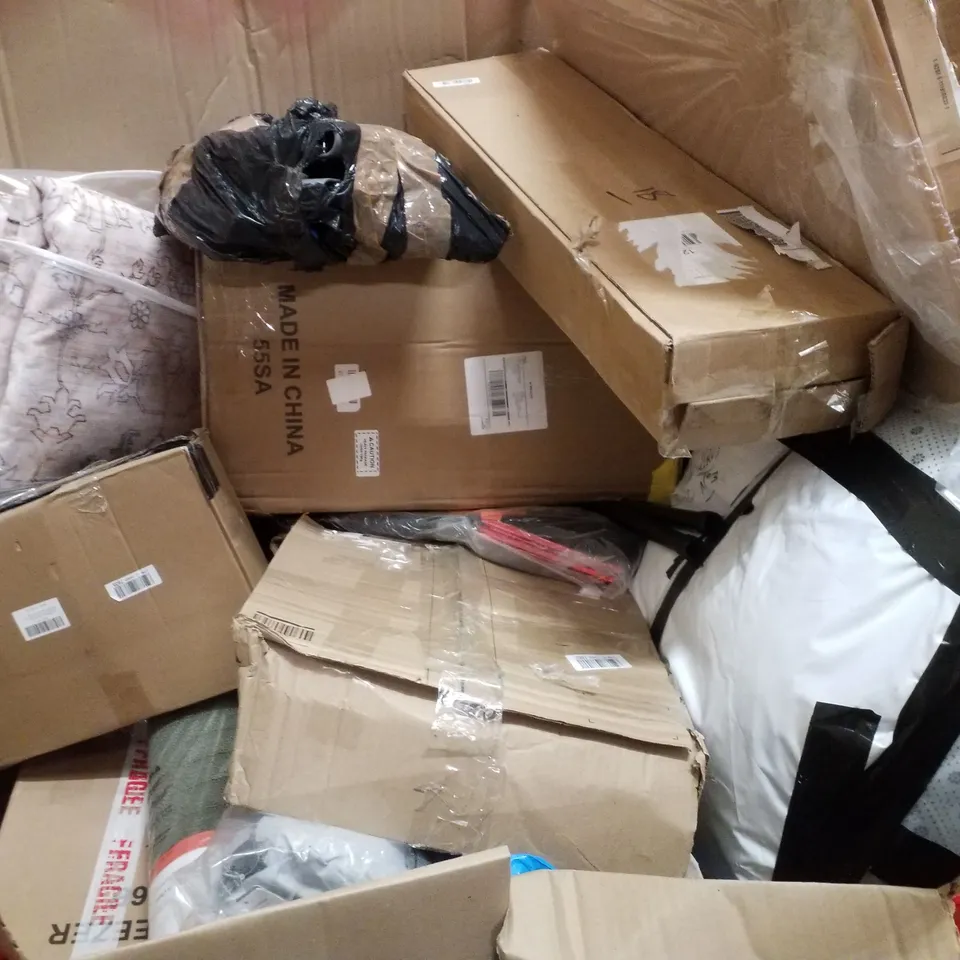 PALLET CONTAINING ASSORTED PRODUCTS INCLUDING CEILING FAN WITH LIGHT, PRESSURE WASHER, PET BOOSTER SEAT, OSCILLATING SPRINKLER & VELVET OTTOMAN