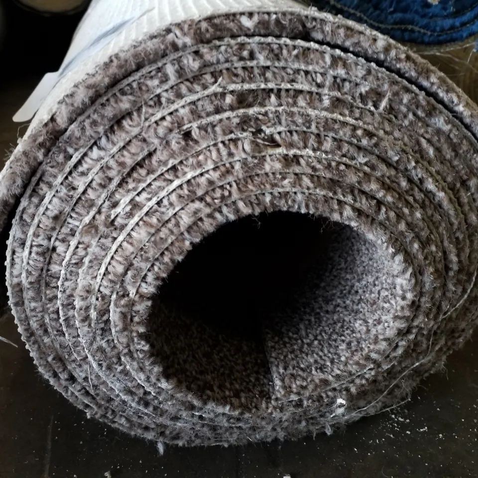 ROLL OF QUALITY ATLAS AB CALYPSO CARPET APPROXIMATELY 4.63×4M