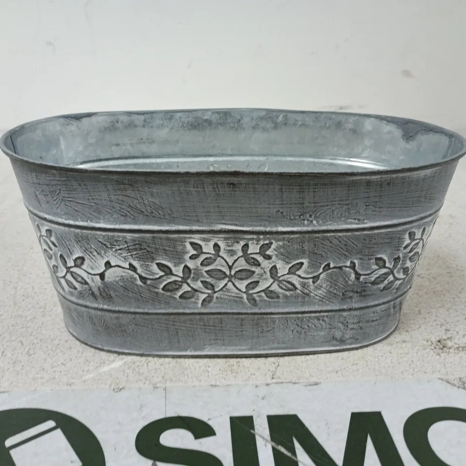 GALVANISED METAL GARDEN PLANTER TROUGH WITH IVY PATTERN – OVAL -X4