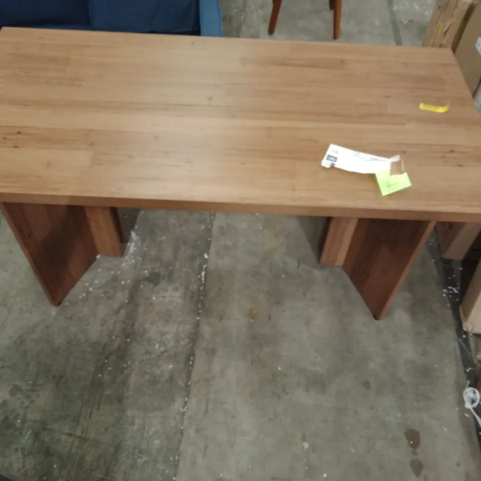 RAHN 160 CM DINING TABLE – WALNUT FINISH