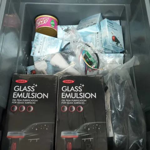 BOX OF ASSORTED ITEMS TO INCLUDE - GLASS EMULATION - SNOW REMOVER 