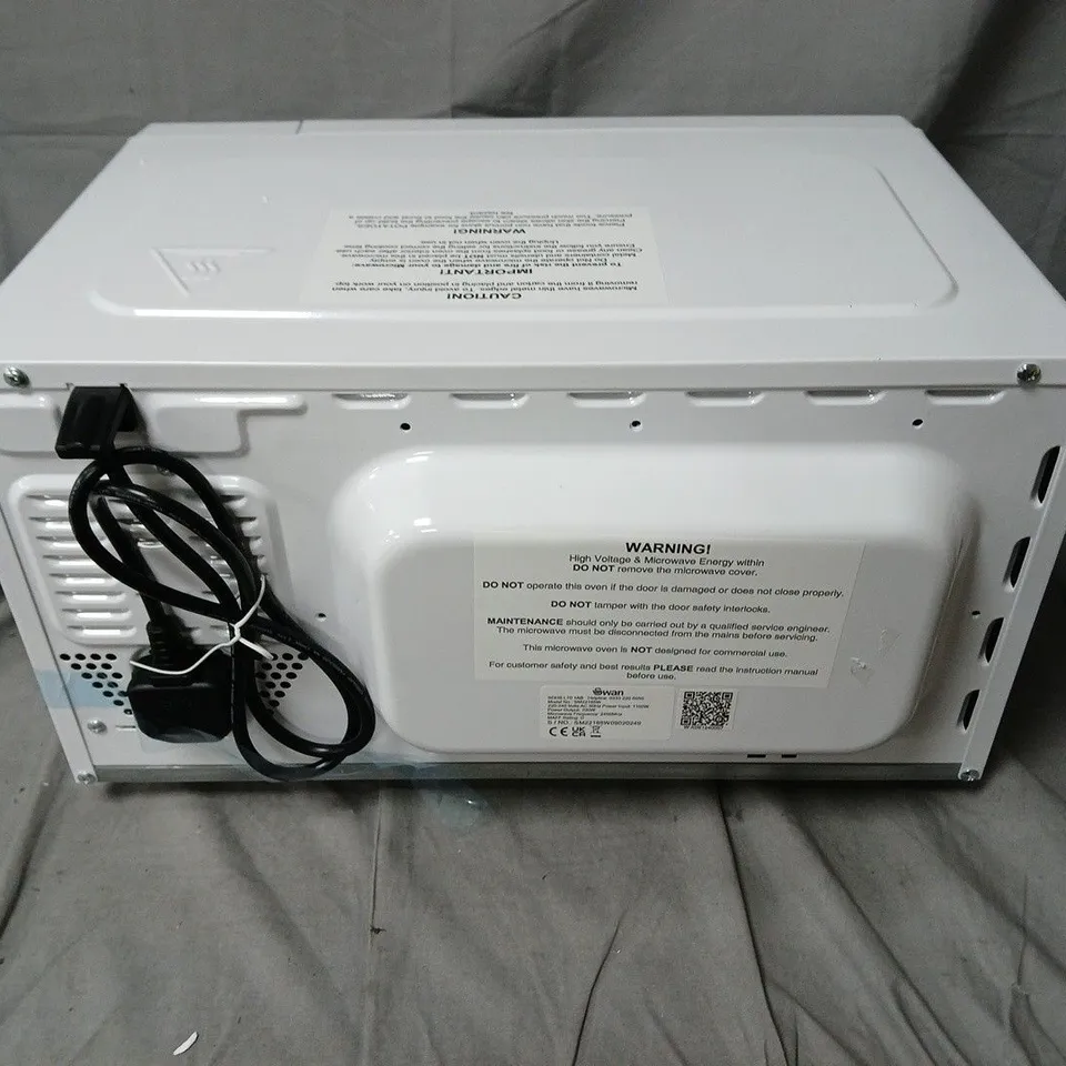 SWAN MICROWAVE OVEN 700W – WHITE