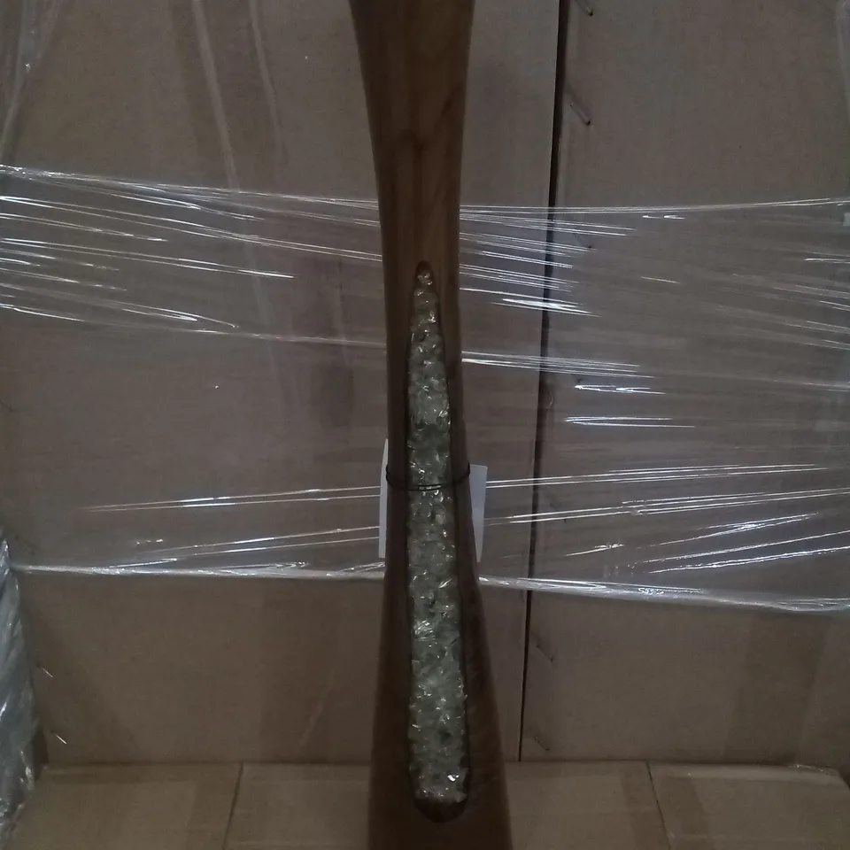 BOX CONTAINING 6 BRAND NEW WOOD RESIN C/H SMALL