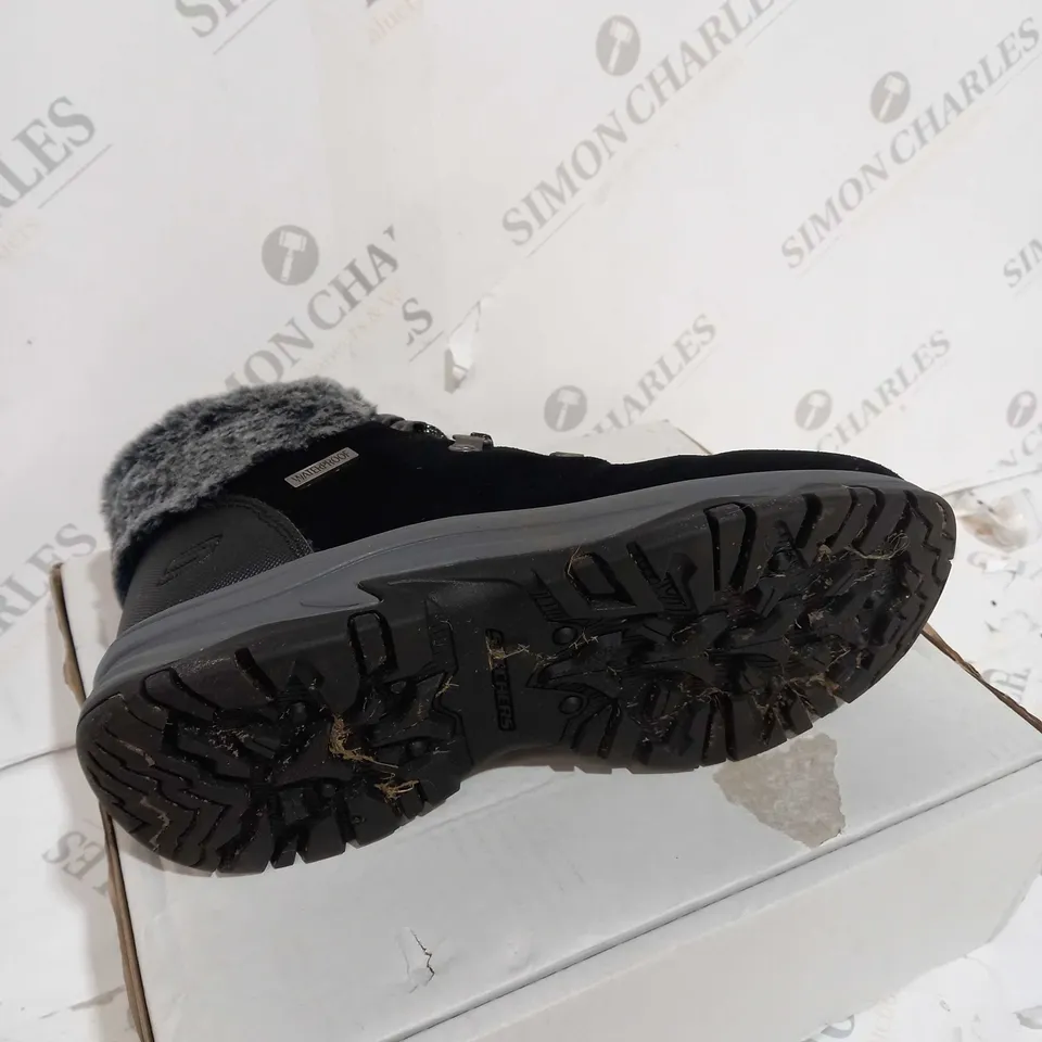SKETCHERS FAUX CUFF BOOTS - SIZE 5