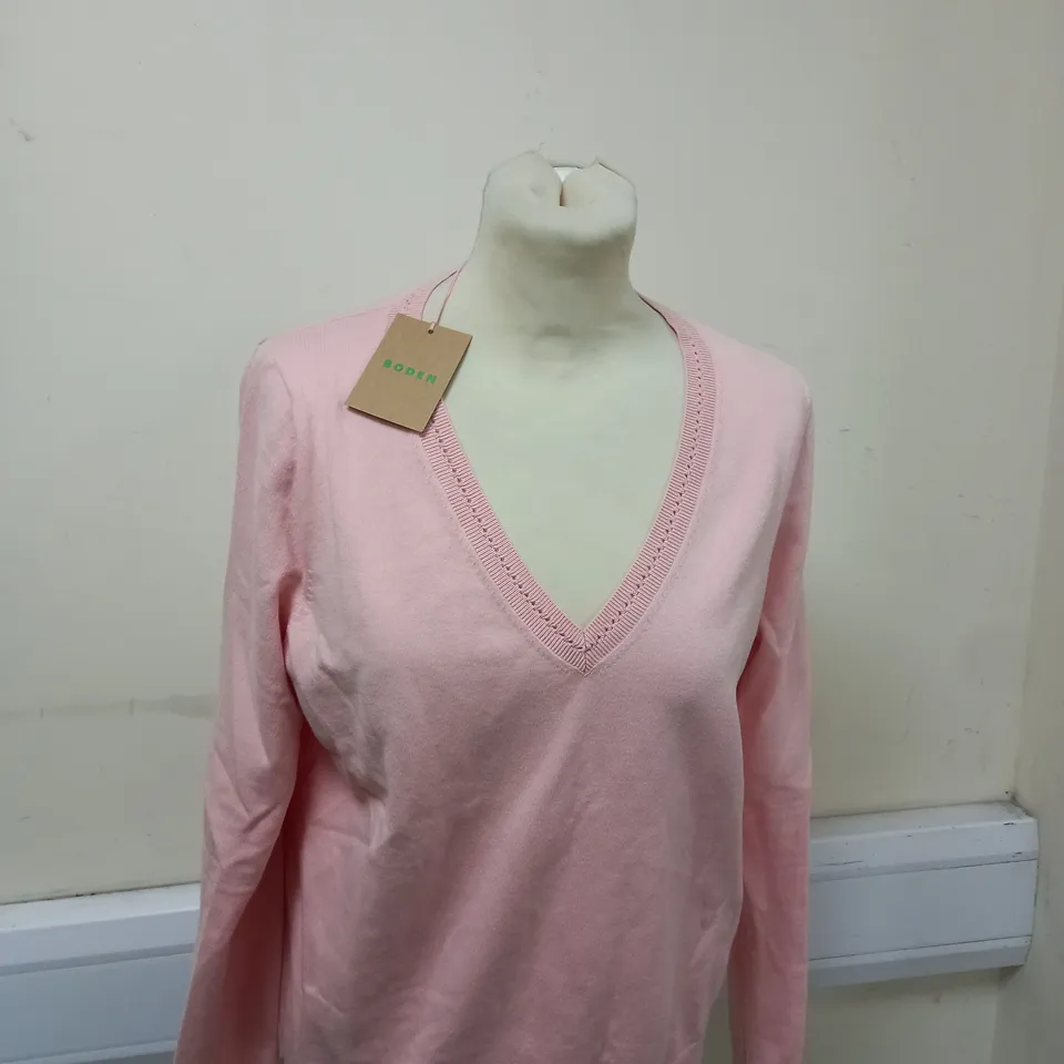 BODEN PINK KNITTED V NECK JUMPER SIZE M