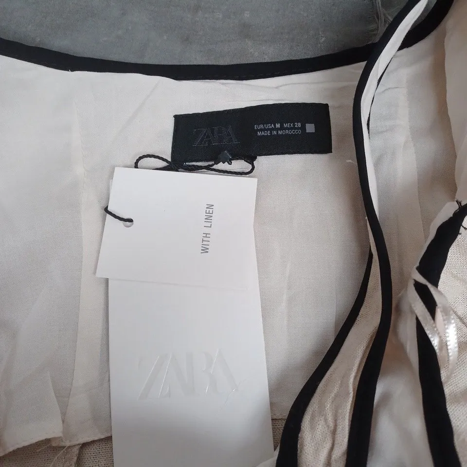 ZARA LINEN DRESS – CREAM/WHITE, SLEEVELESS WITH BLACK TRIM, MADE IN MOROCCO, SIZE M