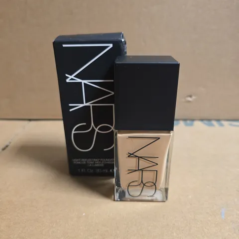 NARS LIGHT REFLECTING FOUNDATION – 30 ML – BOXED (SHADE SANTA FE MEDIUM 2)