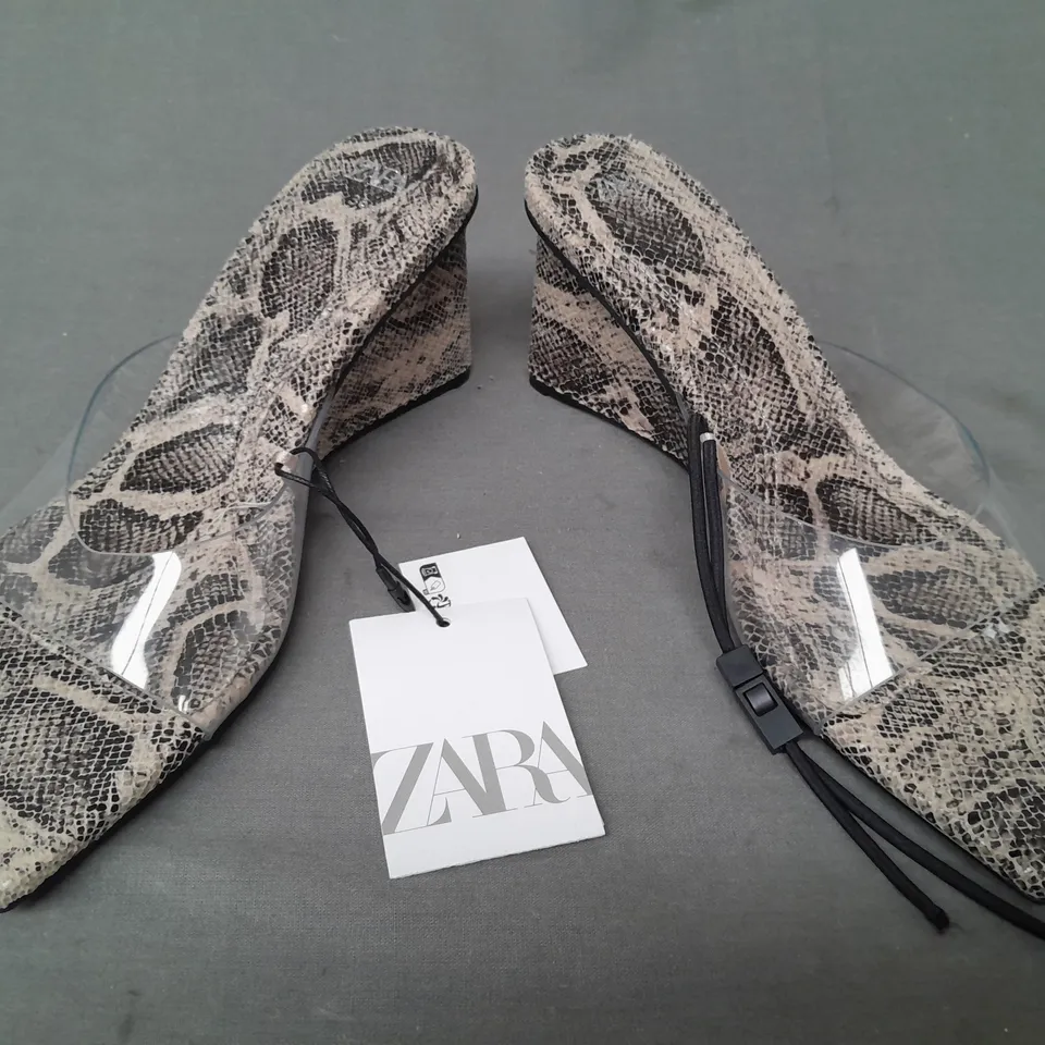 PAIR OF ZARA CLEAR STRAP OPEN TOE WEDGE SANDALS IN SNAKE PRINT EU SIZE 36