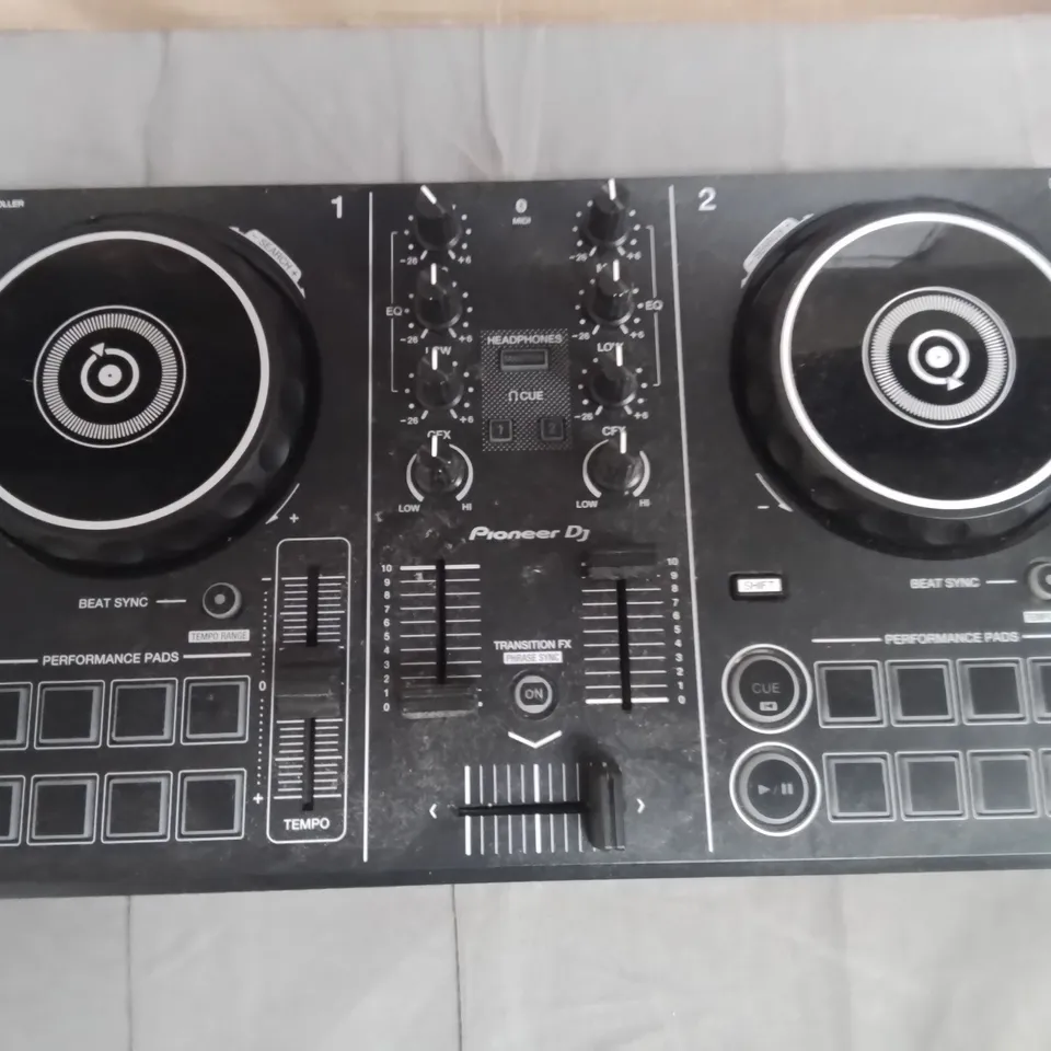 PIONEER DJ SMART DJ CONTROLLER DDJ-200
