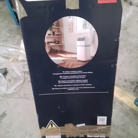 BOXED DE'LONGHI PINGUINO COMPACT AIR CONDITIONER - WHITE MODEL PAC ES72 YOUNG AIR