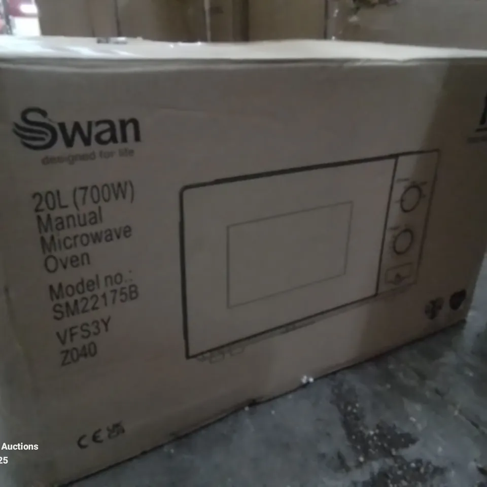 BOXED SWAN 20L 700W MANUAL MICROWAVE - BLACK - COLLECTION ONLY RRP £54