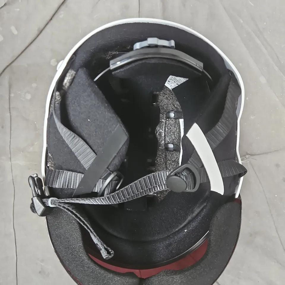 White ski helmet with integrated visor – size S (53-57 cm)