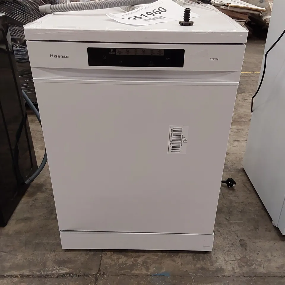 HISENSE FREESTANDING DISHWASHER - WHITE