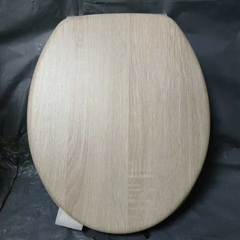 AQUALONA OAK EFFECT TOILET SEAT