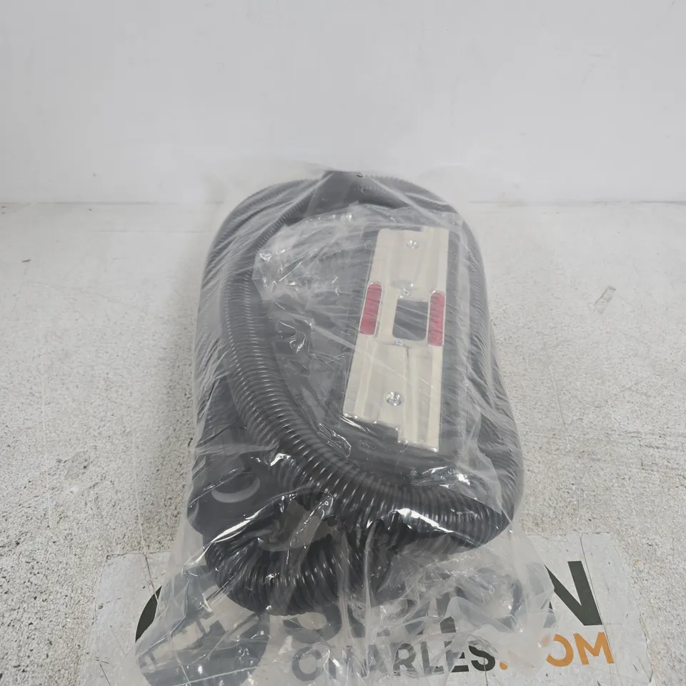 VACUUM CLEANER HOSE & ATTACHMENT KIT