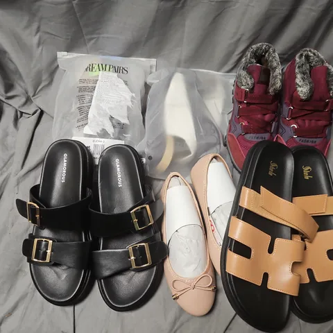 APPROXIMATELY 20 ASSORTED PAIRS OF SHOES AND FOOTWEAR ITEMS IN VARIOUS STYLES AND SIZES TO INCLUDE FASHION, SHEIN, GLAMOROUS, ETC