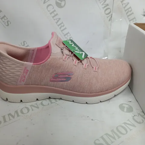 UNBOXED PAIR OF SKETCHERS SLIP INS PINK SIZE 5.5