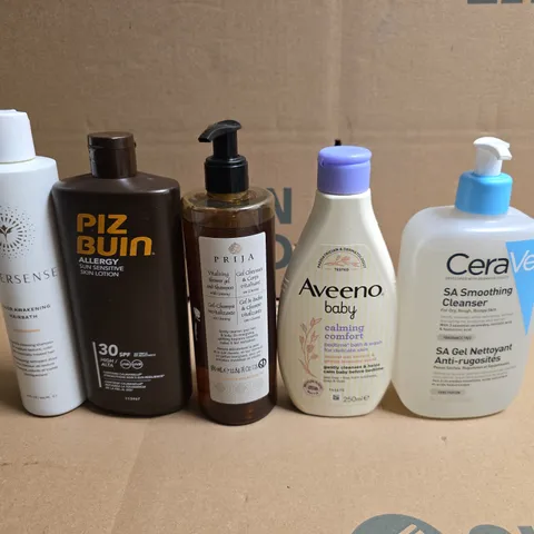 APPROXIMATELY 15 ASSORTED HEALTH & BEAUTY PRODUCTS TO INCLUDE CERA VE, AVEENO AND PIZ BUIN