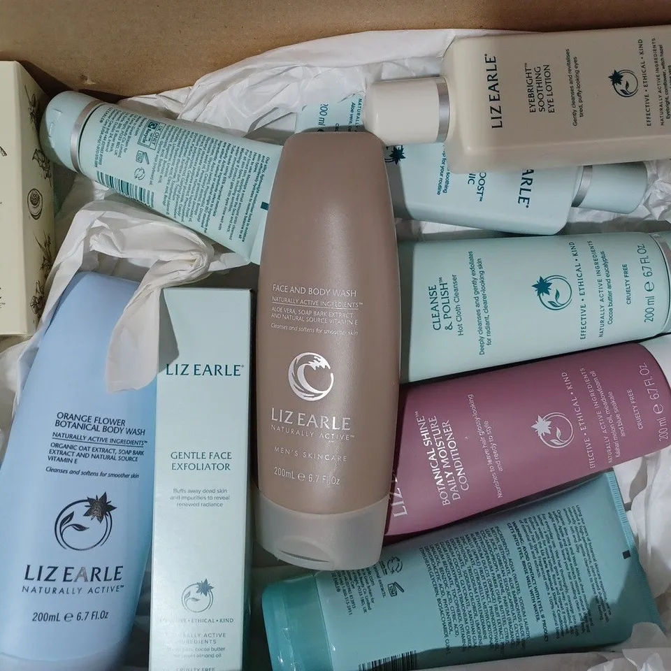 BOXED LIZ EARLE SKIN AND BODY CARE PACK