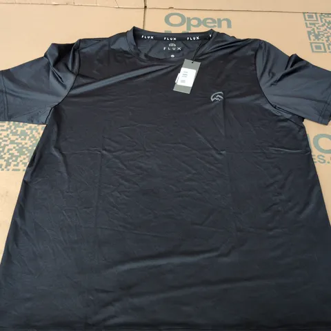FLUX LEFT CHEST LOGO TEE IN BLACK - XL