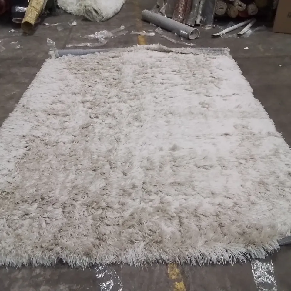 QUALITY DESIGNER AREA RUG - APPROXIMATELY 300X220