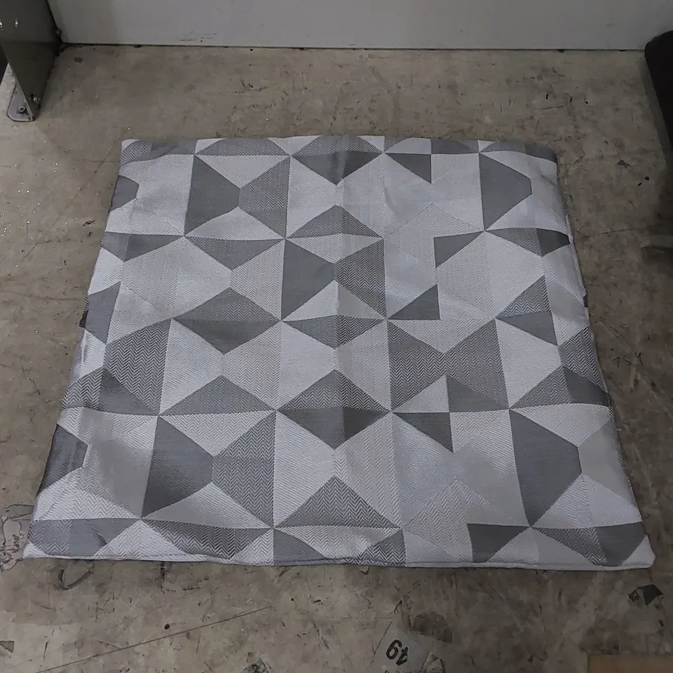 STAMPER GEOMETRIC SQUARE SCATTER CUSHION COVER 