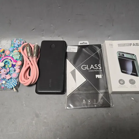 APPROXIMATELY 15 ASSORTED ITEMS TO INCLUDE - ANKER POWER BANK , MOBILE PHONE CASE , POWER BANK FAST ETC