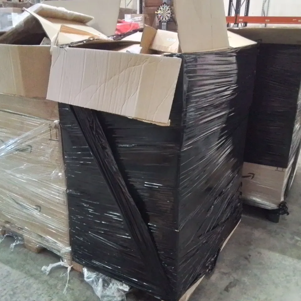 PALLET TO CONTAIN AN ASSORTMENT OF HOUSEHOLD ITEMS TO INCLUDE FESTIVE JIGSAW PUZZLES, ELECTRONIC CALCULATOR BAKING TRAYS AND WOOD SHELFS ECT