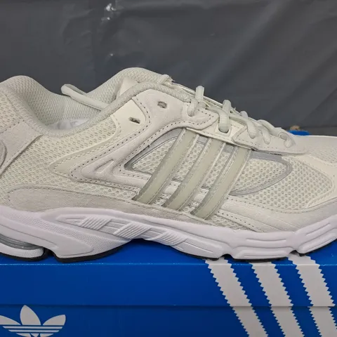 BOXED PAIR OF ADIDAS RESPONSE CL SHOES IN WHITE - UK 7