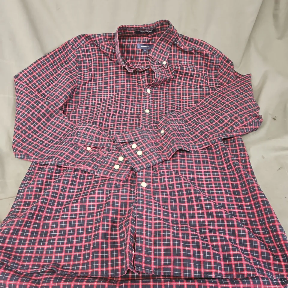 GANT PINPOINT OXFORD SHIRT – MEN'S, RED & NAVY PLAID, SIZE M
