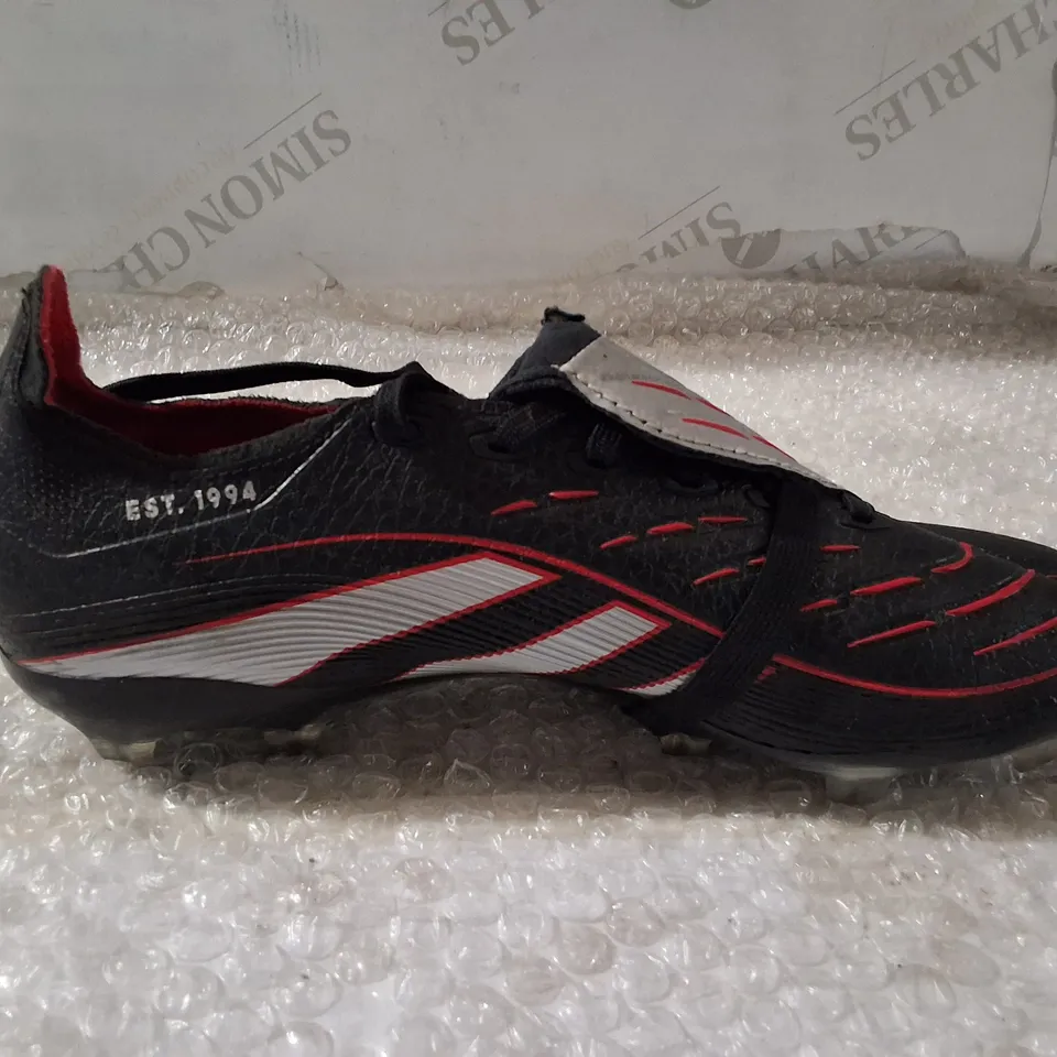 ADIDAS PREDATOR FOOTBALL BOOTS – BLACK/RED, UK 6 (EU 39)