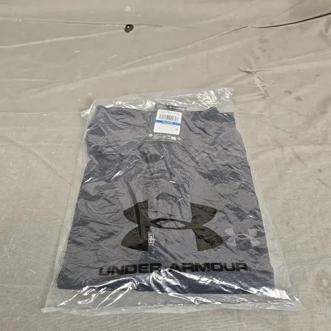 BAGGED UNDER ARMOUR 1/2 ZIP TOP - SIZE XL
