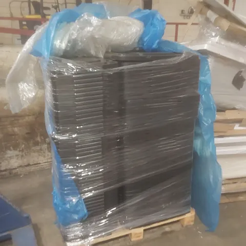 PALLET TO CONTAIN A LARGE QUANTITY OF LIDS