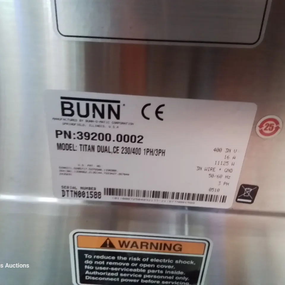 BUNN DUAL TITAN COMMERCIAL COFFEE BREWER