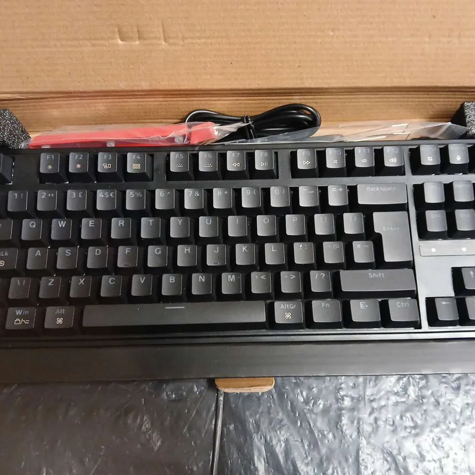 KEYCHRON C3 PRO MECHANICAL KEYBOARD – UK LAYOUT, RED BACKLIGHT, TKL