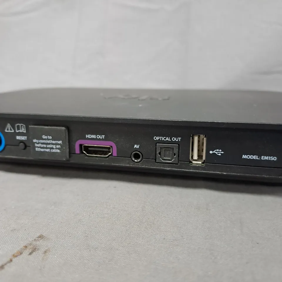 SKY EM150 SET-TOP BOX