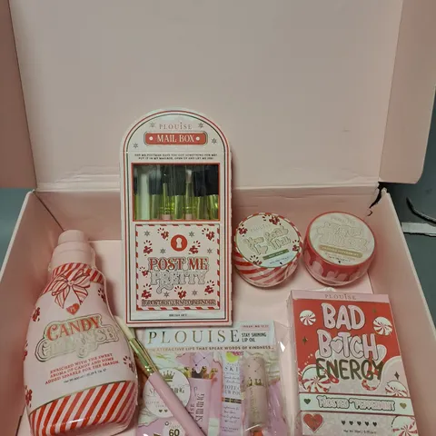 BOXED PLOUISE APPROXIMATELY 6 ASSORTED ITEMS TO INCLUDE - POST ME PRETTY BRUSH SET - BODY SCRUB - CANDY CLEANSE BATH SOAK - ETC