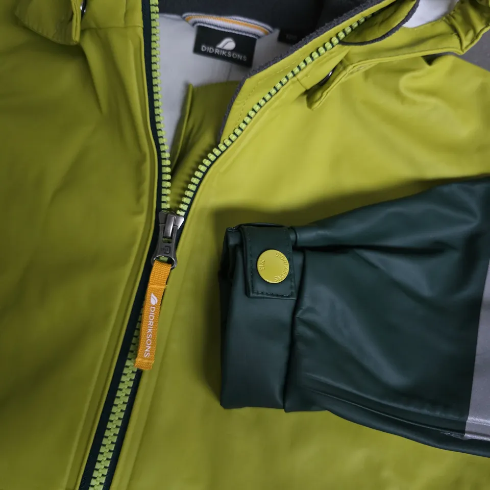DIDRIKSONS WATERPROOF KID ZIP THROUGH COAT IN GREEN - 120
