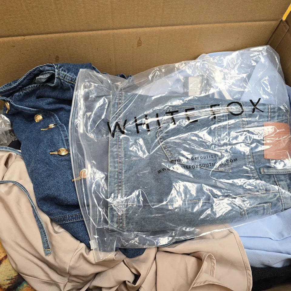 BOX OF 20 ASSORTED ITEMS OF CLOTHING IN DIFFERENT SIZES, COLOURS AND STYLES - COLLECTION ONLY 