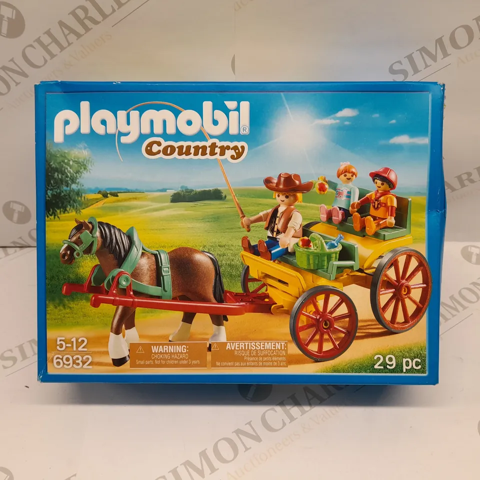 BRAND NEW BOXED PLAYMOBIL COUNTRY 6932