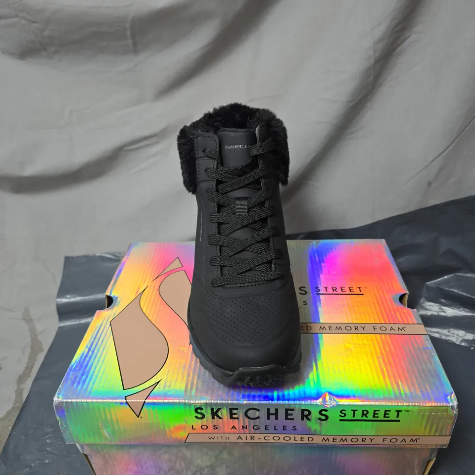 SKECHERS STREET LOS ANGELES BOOTS – BLACK FUR-LINED HIGH-TOP (BOXED) SIZE 3.5